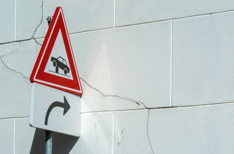 Foundation Repair Warning Signs in Tallahassee